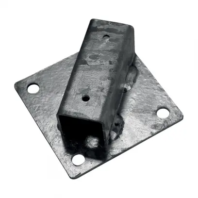 Patka Zn k montáži kulatého sloupku na zeď Ø 38 mm