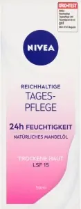 Nivea Essential Výživný denní krém pro suchou až citlivou pleť SPF15 50ml