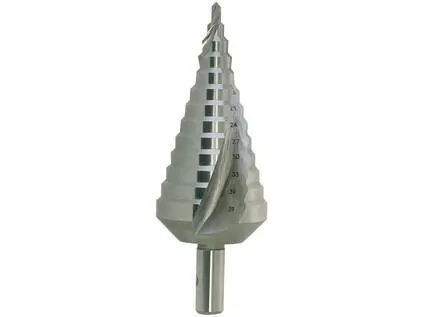 Vrták stupňovitý HSS 4-39mm/13st. 4-6-9-12-15-18-21-24-27-30-33-36-39 stopka 10mm Vrták stupňovitý HSS 4-39mm/13st. 4-6-9-12-15-18-21-24-27-30-33-36-39 stopka 10mm