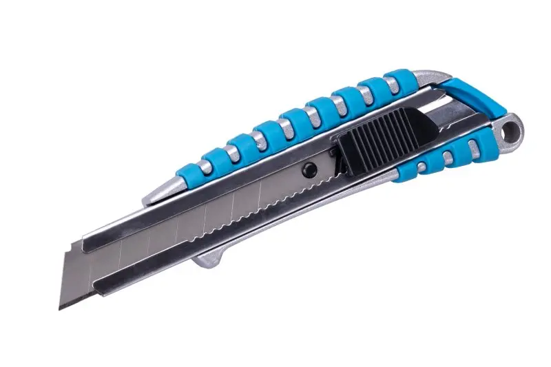 Nůž odlamovací WESTBERG ALU stříbrno-červený 18mm tlačítková ar.