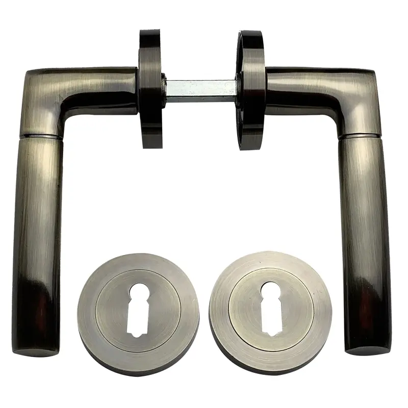 Kování Kora rozeta K patyna