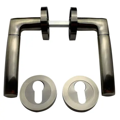 Kování Kora rozeta V patyna