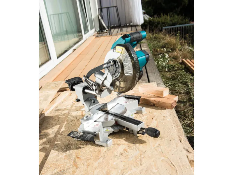 pila pokosová 185mm aku s laserem SHARE20V, BRUSHLESS, 20V Li-ion, 2Ah