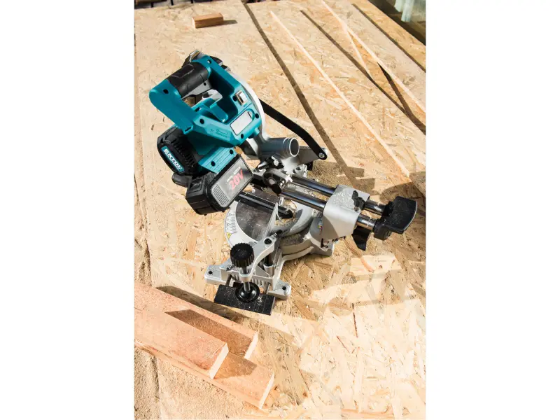 pila pokosová 185mm aku s laserem SHARE20V, BRUSHLESS, 20V Li-ion, 2Ah