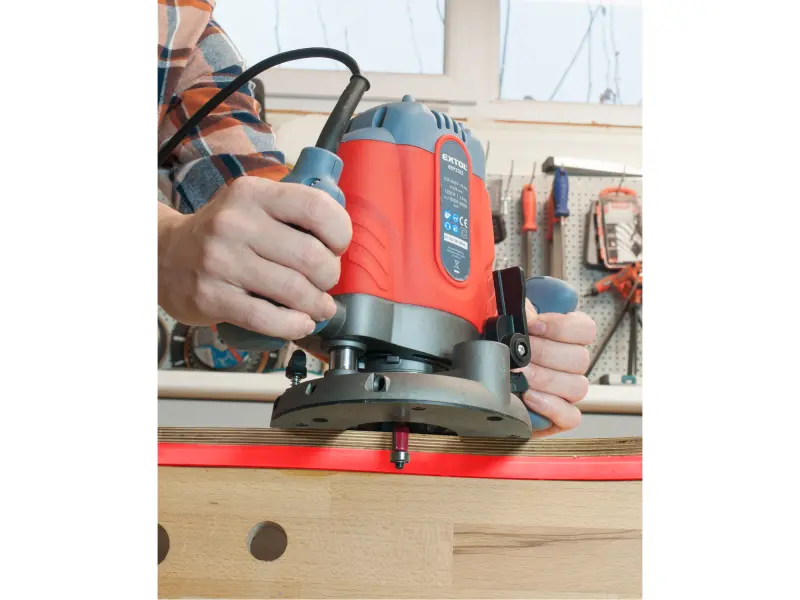 šablona flexibilní pro frézování křivek, 2000x18x16mm