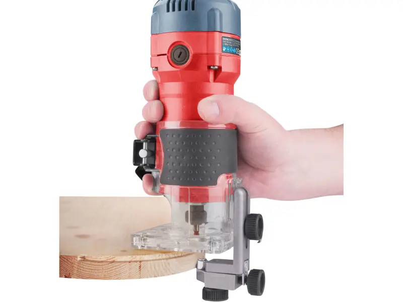 frézka ohraňovací, 510W