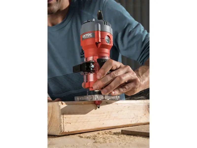 frézka ohraňovací, 510W