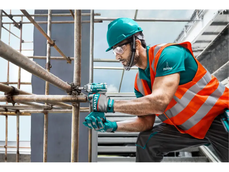 utahovák rázový AKU 1/2