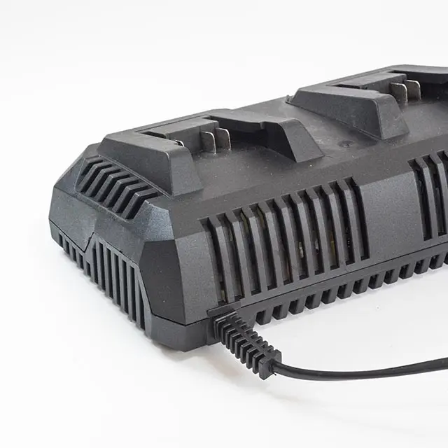 Nabíječka baterie Li-Ion 2x18 V, 3.0 A