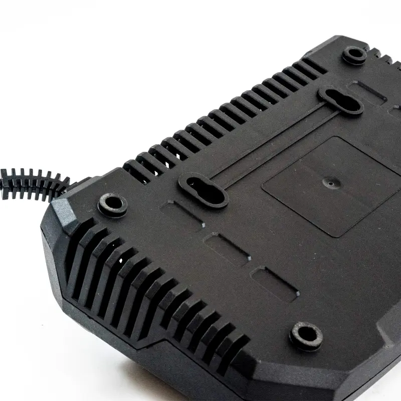 Nabíječka baterie Li-Ion 2x18 V, 3.0 A