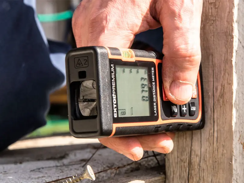 metr laserový digitální 40M