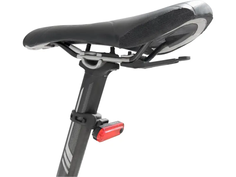 světlo červené na kolo 30lm, USB nabíjení