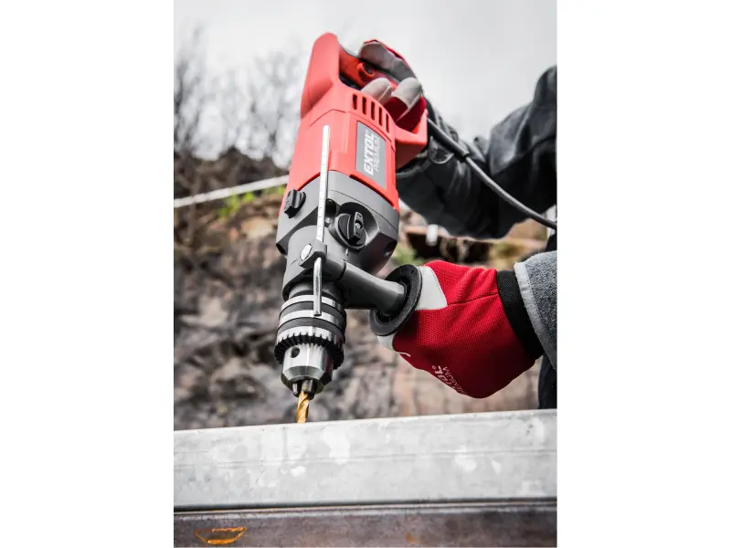 vrtačka s příklepem, 1050W