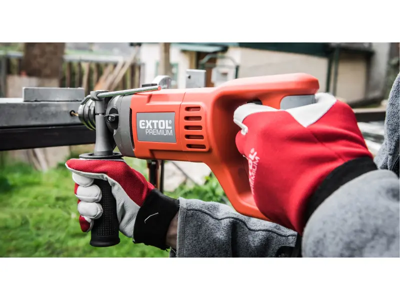 vrtačka s příklepem, 1050W