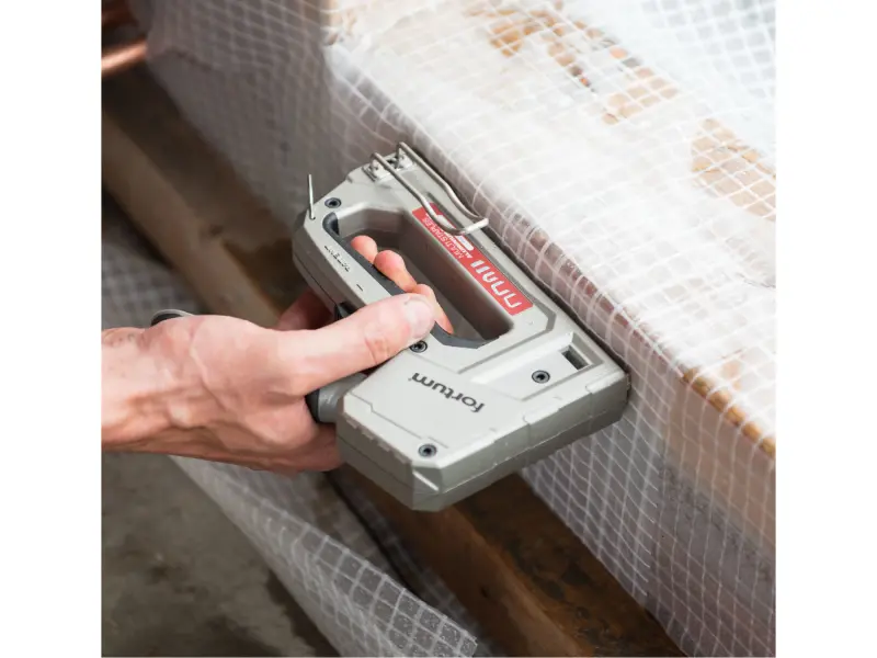 pistole sponkovací 6funkční, 6-14mm včetně 100ks spon