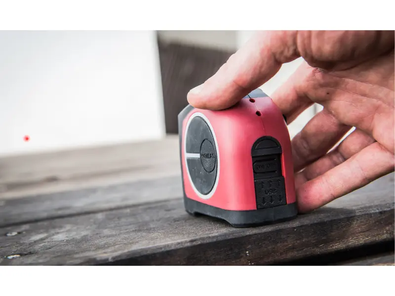 metr laserový 40m v kombinaci s 5m svinovacím, laser: 0,129 - 40m