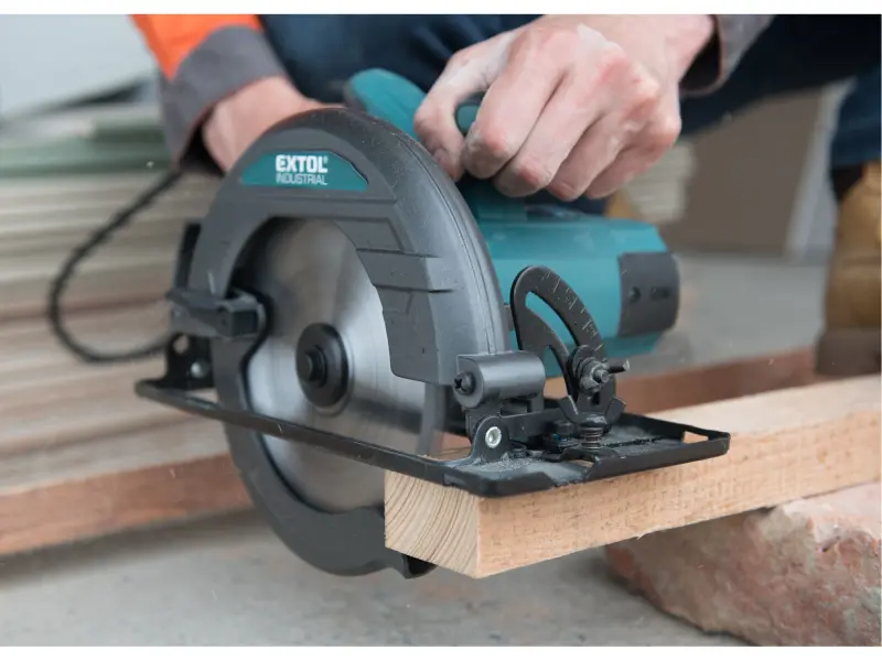 pila kotoučová, 185mm, 1600W