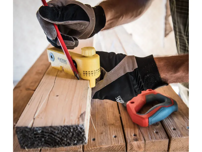 pokosová nastavitelná řezací šablona, s magnety