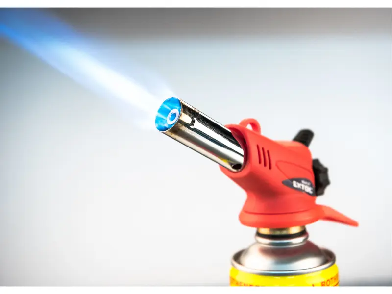 hořák MINI s piezo zapalovačem a předehřevem plynu na kartuše s EU závitem 7/16