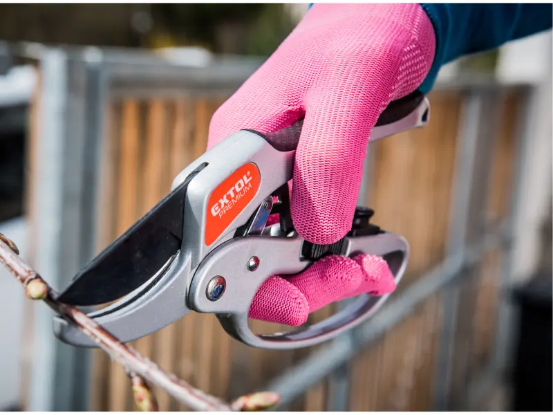 nůžky zahradnické s rohat. převodem, 205mm, SK5