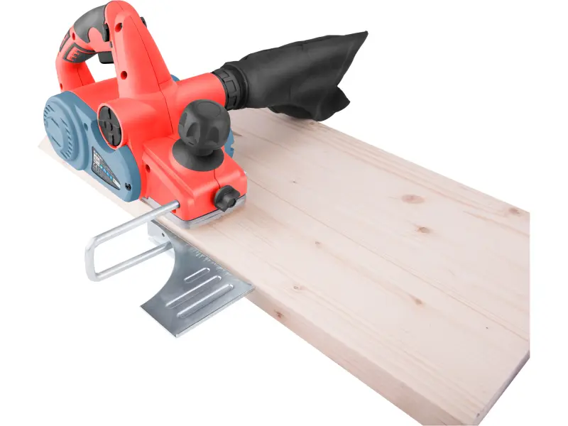 hoblík elektrický, 710W