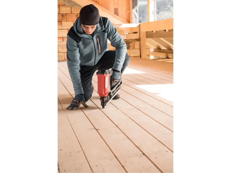 hřebíkovačka na konstrukce, plynová