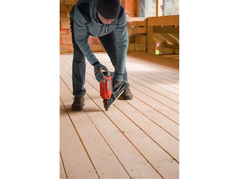 hřebíkovačka na konstrukce, plynová