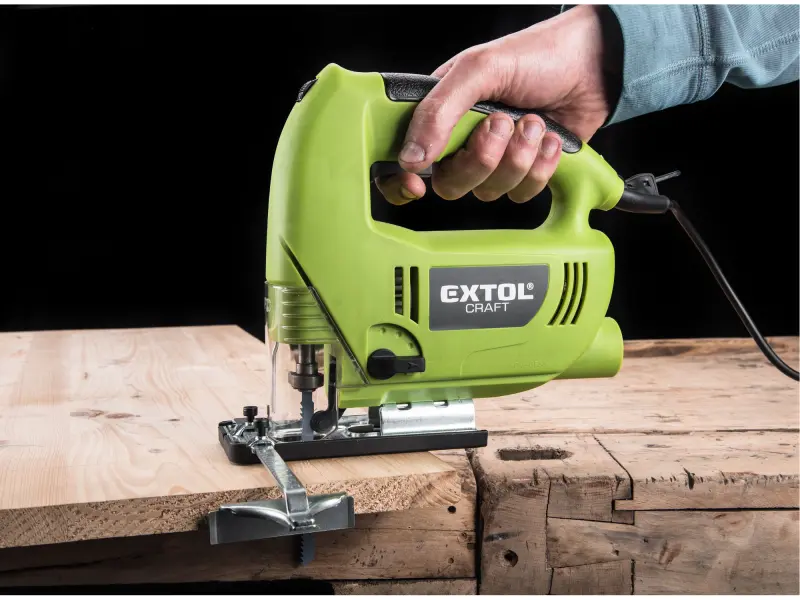 pila přímočará, 650W