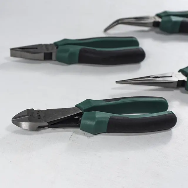 Sada kleští 4 díly, plastové plato A