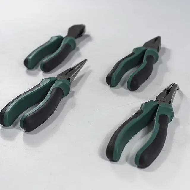 Sada kleští 4 díly, plastové plato A