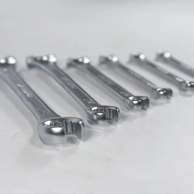 Sada klíčů na převlečné matice 6 dílů - matných, plastové plato A