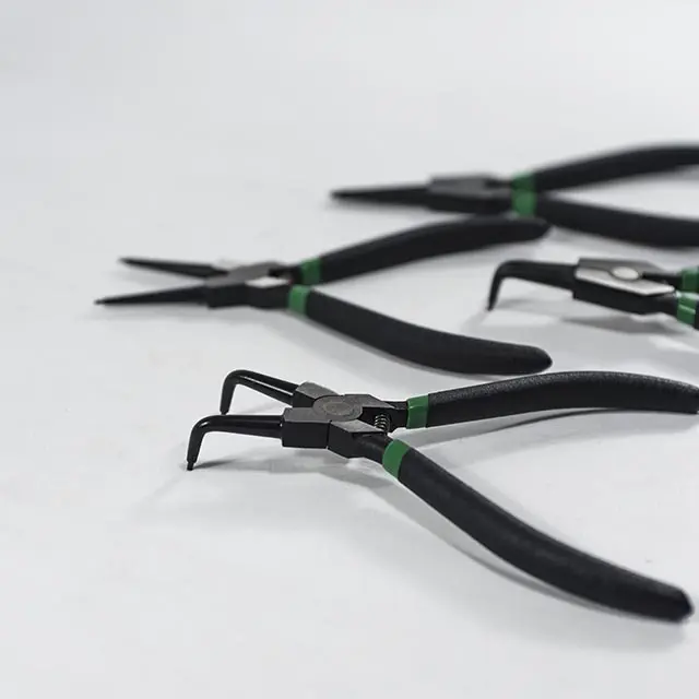 Sada segrových kleští 4 díly, plastové plato A