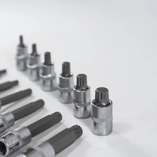 Sada zástrčných hlavic XZN 1/2” 12 dílů, plastové plato A