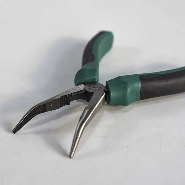 Kleště prodloužené zahnuté 200 mm