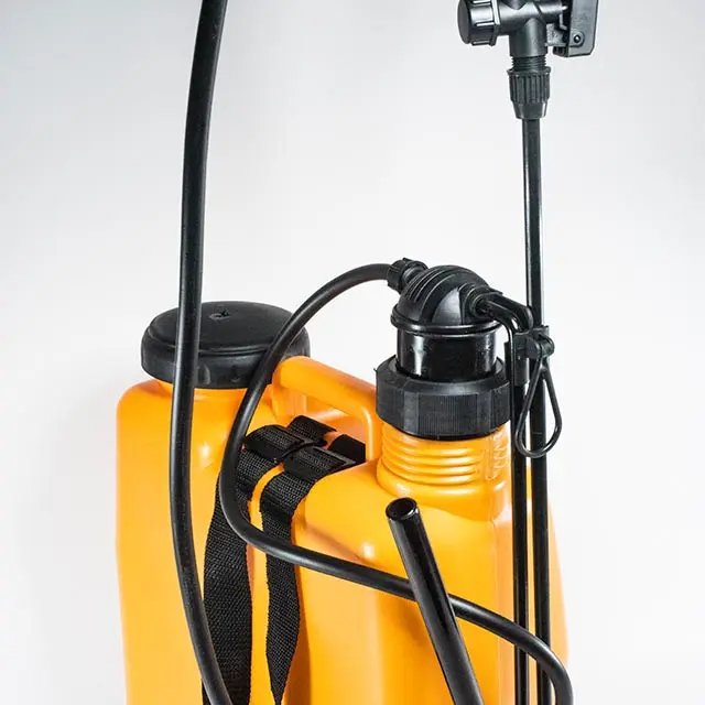 Postřikovač tlakový zádový 16 l