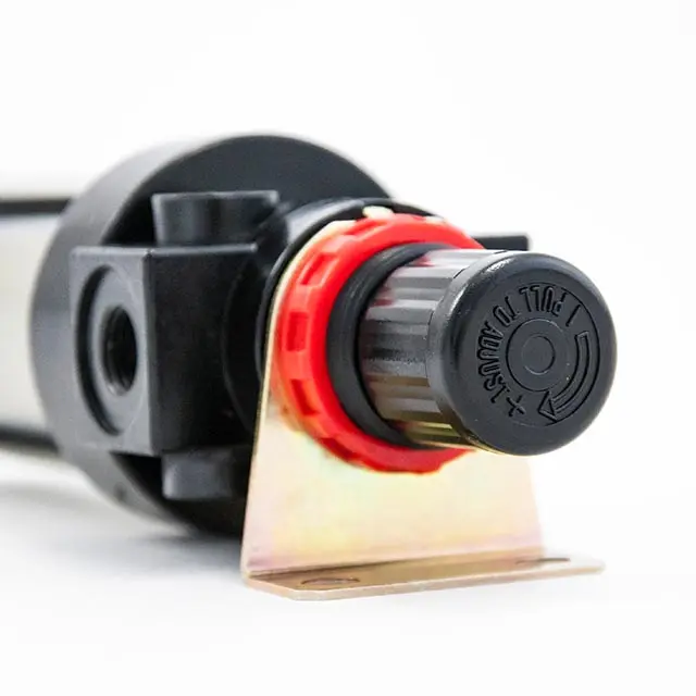 Vzduchový filtr s regulátorem