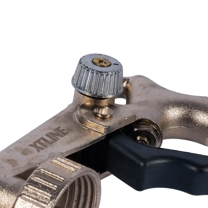 Pistole stříkací na podvozky a dutiny