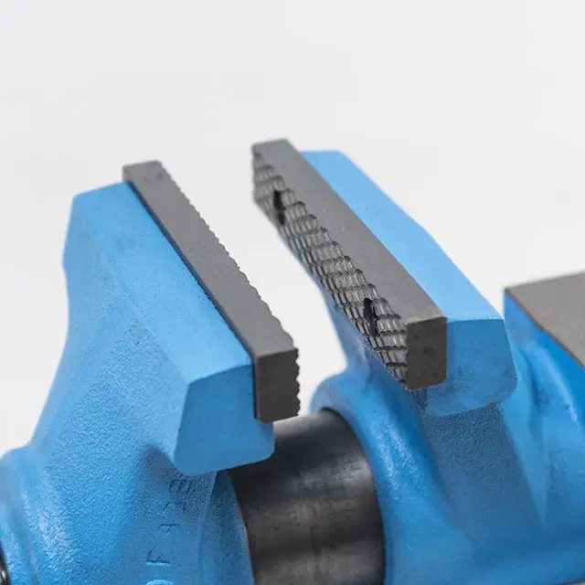 Svěrák otočný XTLINE | 125 mm