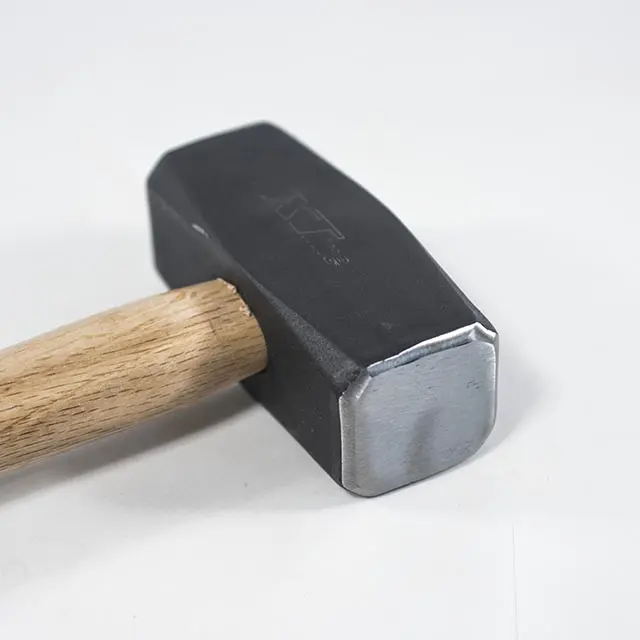 Palice - dřevěná násada GS TUV | 6000 g