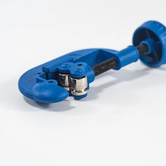 Řezač tenkostěnných měděných trubek 3-30 mm