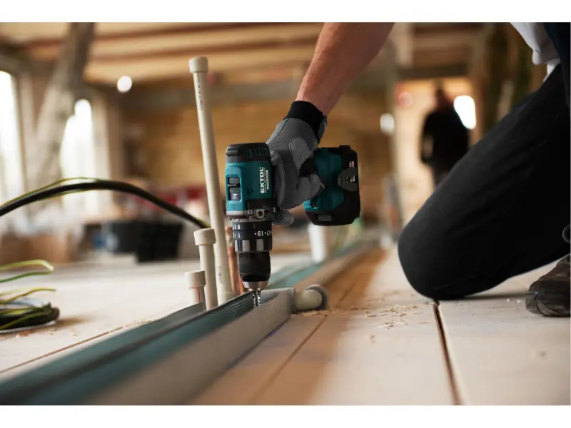 vrtací šroubovák aku s příklepem SHARE20V, BRUSHLESS, 20V Li-ion, 2Ah